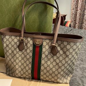 Gucci Ophidia GG Medium Tote